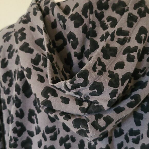 Lucky Brand Hoodie Women's S Gray Black Leopard Print Cropped Athleisure Active - Picture 7 of 11